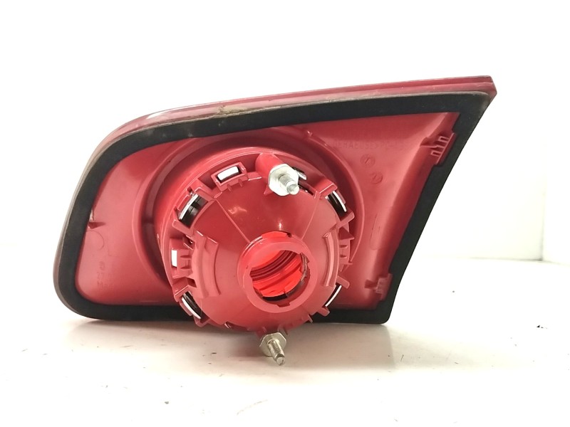 Recambio de piloto trasero izquierdo interior para volkswagen passat variant (3c5) 2.0 tdi referencia OEM IAM 27440701  
							