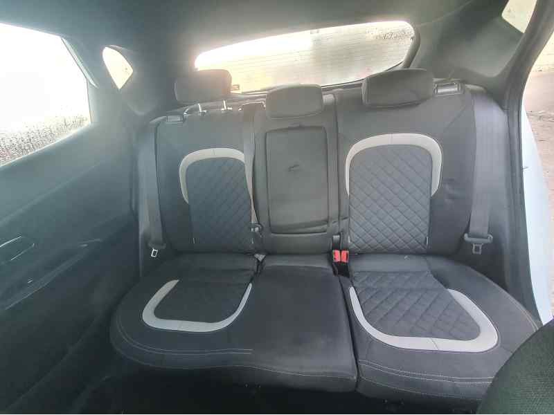 Recambio de asientos traseros para kia cee´d 1.6 crdi 136 cv referencia OEM IAM   