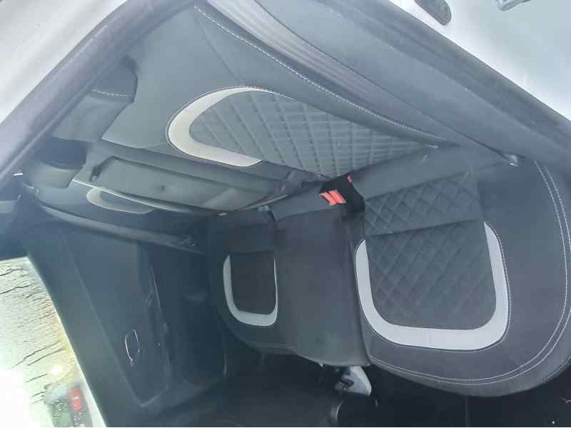 Recambio de asientos traseros para kia cee´d 1.6 crdi 136 cv referencia OEM IAM   