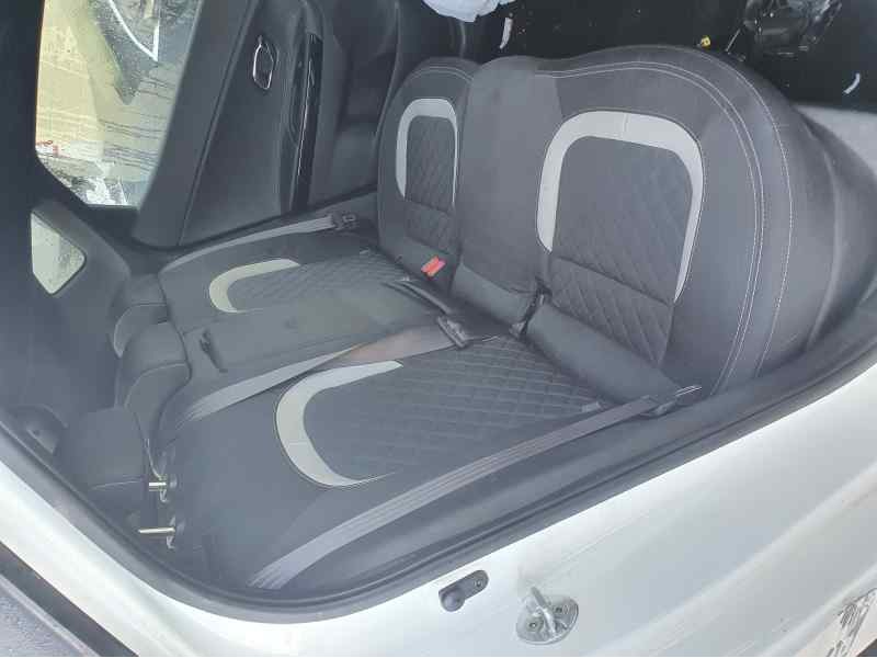 Recambio de asientos traseros para kia cee´d 1.6 crdi 136 cv referencia OEM IAM   