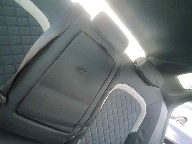 Recambio de asientos traseros para kia cee´d 1.6 crdi 136 cv referencia OEM IAM   