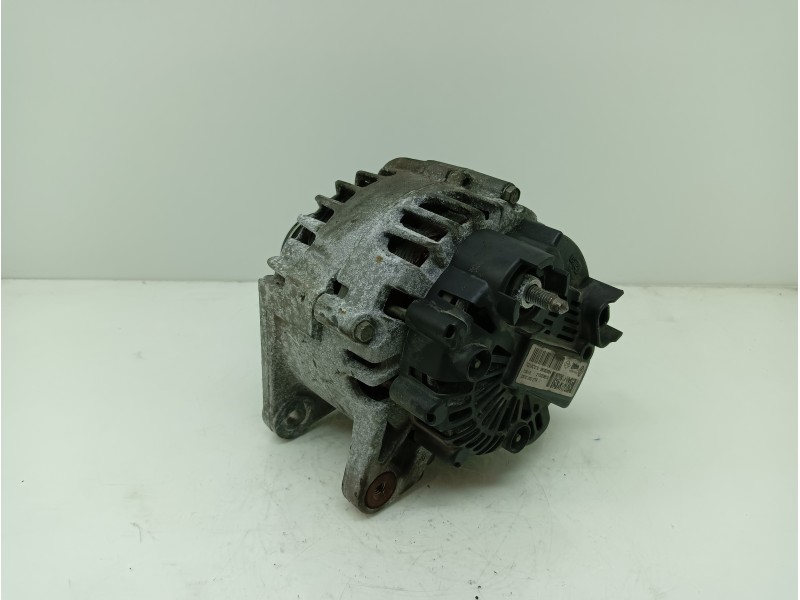 Recambio de alternador para renault megane iii berlina 5 p 1.5 dci diesel fap referencia OEM IAM 2606288A  