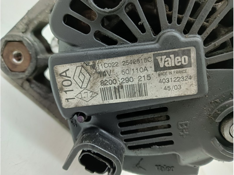 Recambio de alternador para renault megane ii berlina 5p 1.9 dci diesel referencia OEM IAM 8200290215  