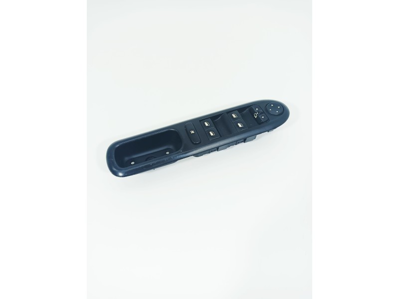 Recambio de mando elevalunas delantero izquierdo para peugeot 407 1.6 hdi fap cat (9hz / dv6ted4) referencia OEM IAM   
							