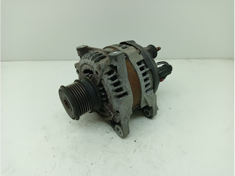 Recambio de alternador para chrysler voyager (rg) 2.5 crd cat referencia OEM IAM 04868429AD  