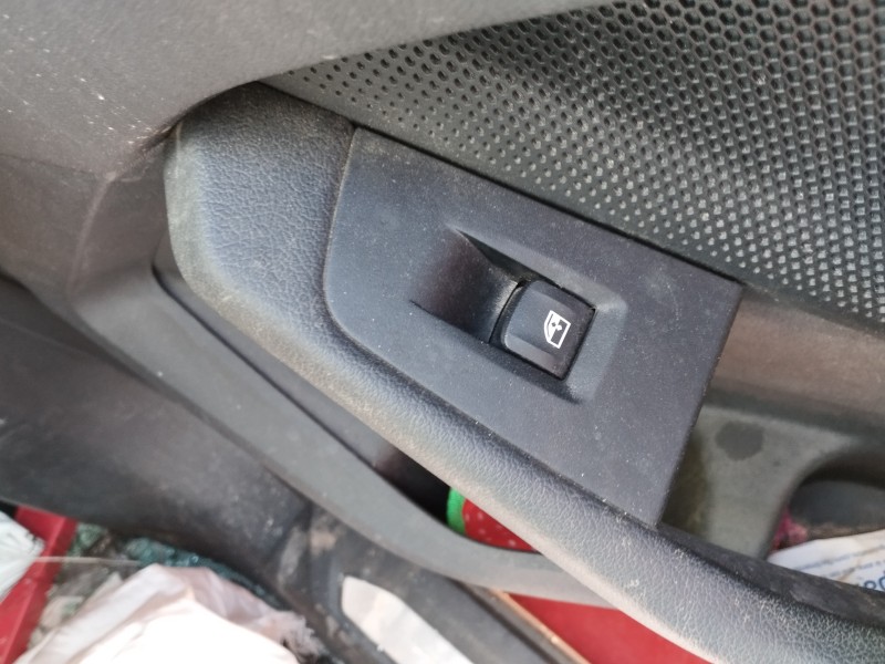 Recambio de mando elevalunas delantero derecho para bmw serie 1 lim. (f40) 1.5 12v turbodiesel referencia OEM IAM   
							