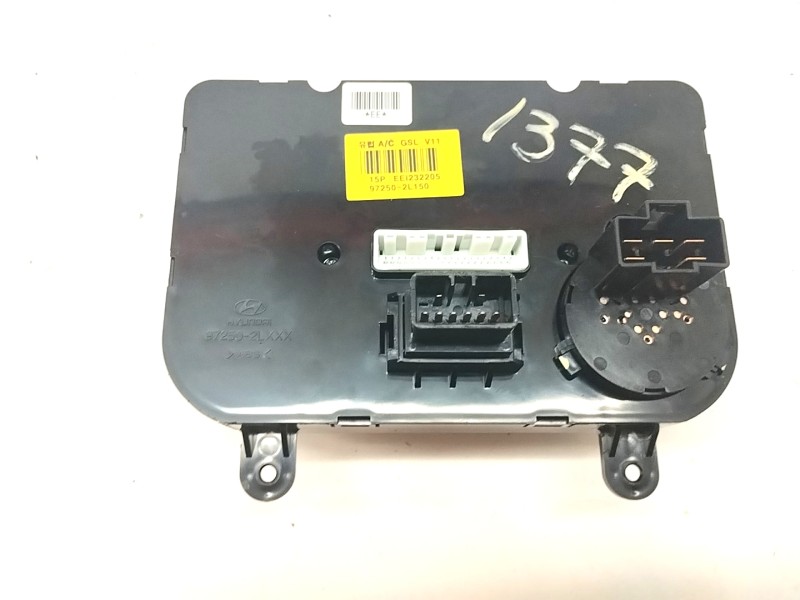 Recambio de mando climatizador para hyundai i30 1.4 cat referencia OEM IAM 972502L150  