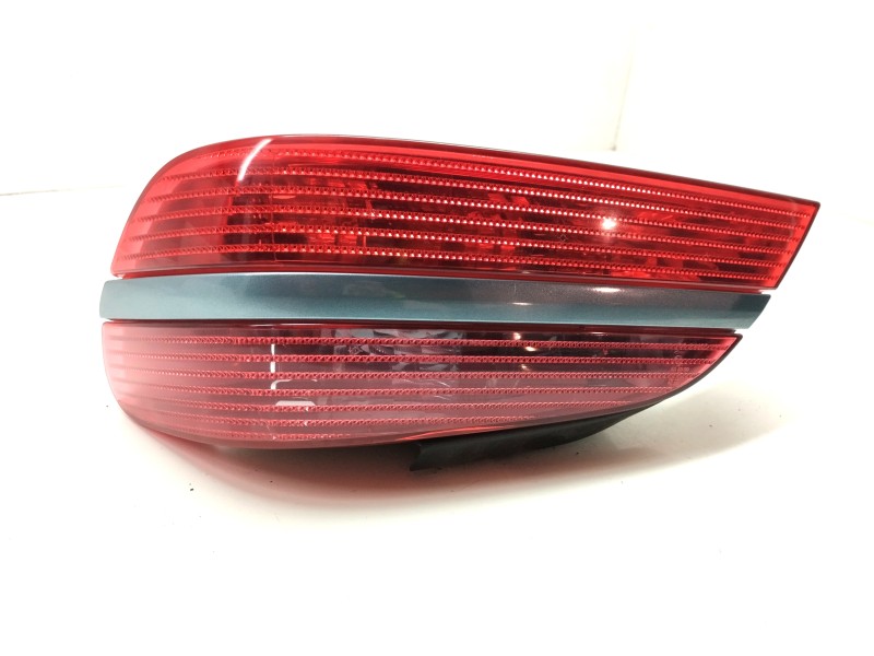 Recambio de piloto trasero derecho para peugeot 406 berlina (s1/s2) 2.0 hdi referencia OEM IAM 9630364777  