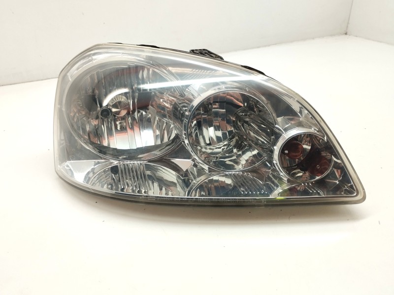 Recambio de faro derecho para daewoo nubira berlina 1.6 cat referencia OEM IAM 0301001916  
