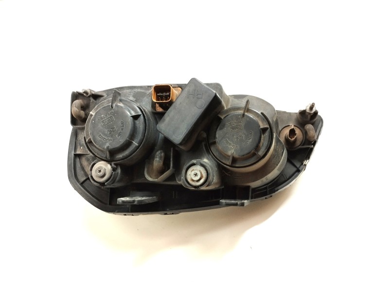 Recambio de faro derecho para daewoo nubira berlina 1.6 cat referencia OEM IAM 0301001916  