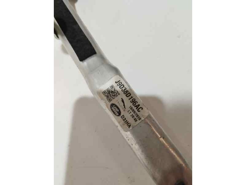 Recambio de tubo para jaguar i-pace se referencia OEM IAM J9D38D196AC  