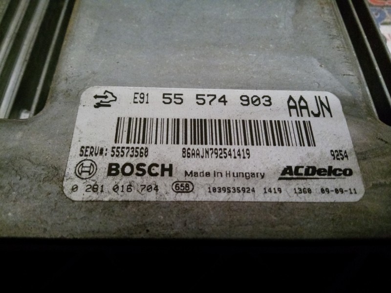 Recambio de centralita motor uce para opel insignia berlina 2.0 16v cdti referencia OEM IAM   