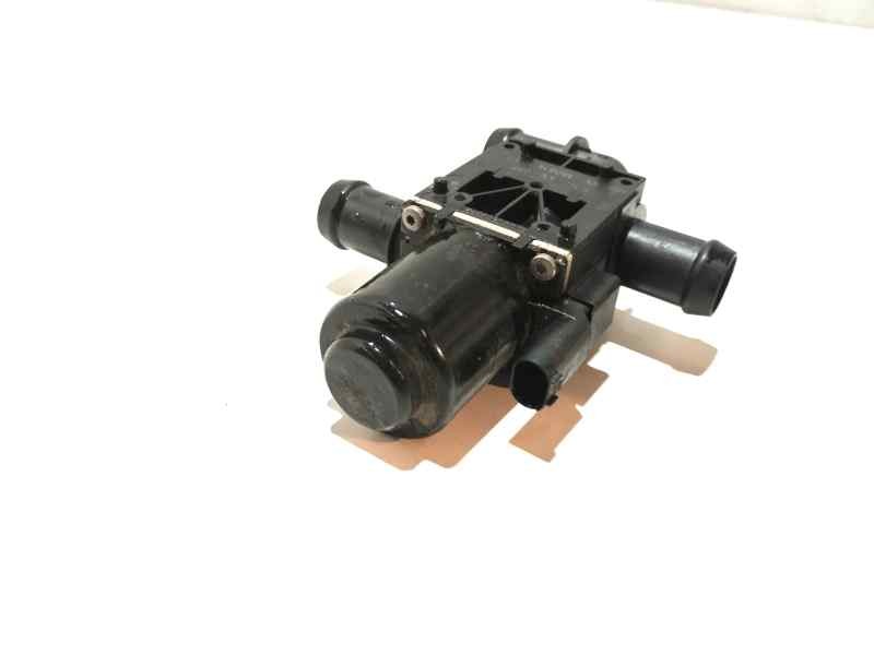 Recambio de bomba agua para jaguar i-pace se referencia OEM IAM J9D318495AA  