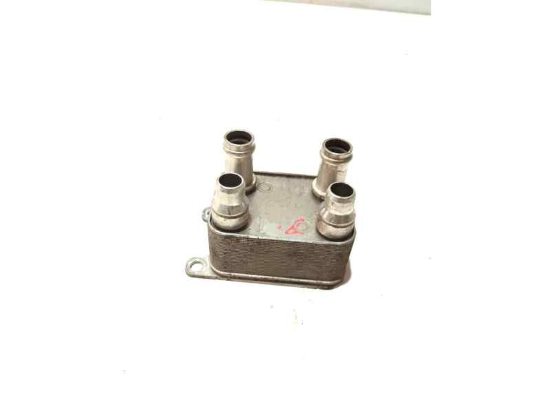 Recambio de radiador aceite para jaguar i-pace se referencia OEM IAM J9D38D106AB  