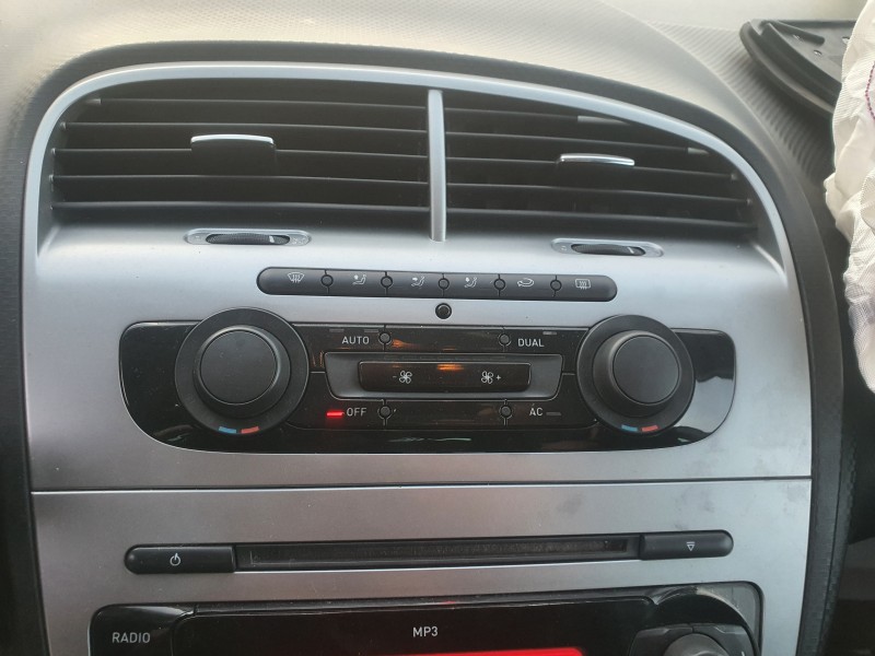 Recambio de mando climatizador para seat altea (5p1) 2.0 tdi referencia OEM IAM 5P0907044M  