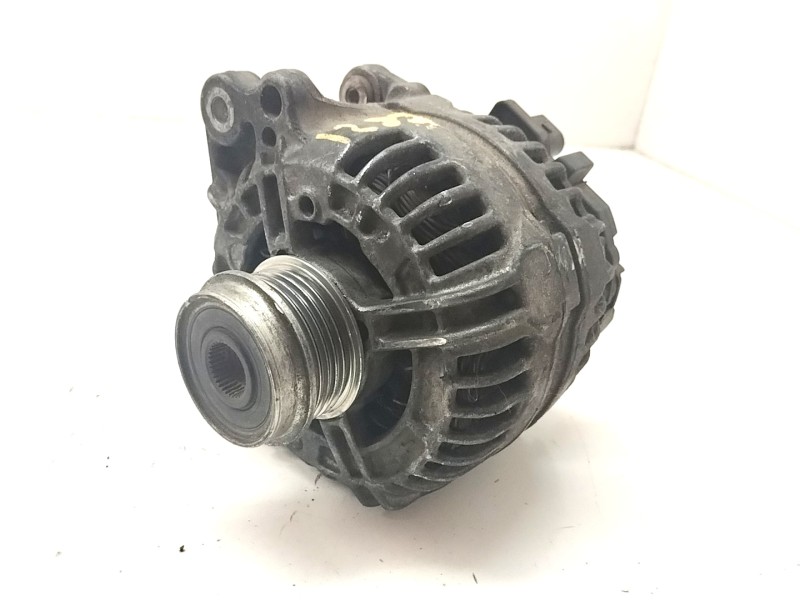 Recambio de alternador para volkswagen passat berlina (3b3) advance referencia OEM IAM 028903031  