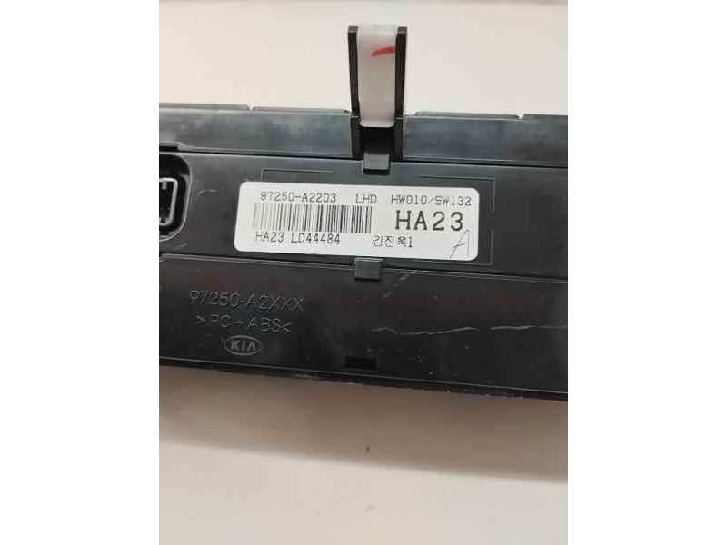 Recambio de mando climatizador para kia cee´d 1.4 crdi cat referencia OEM IAM 97250A2203  