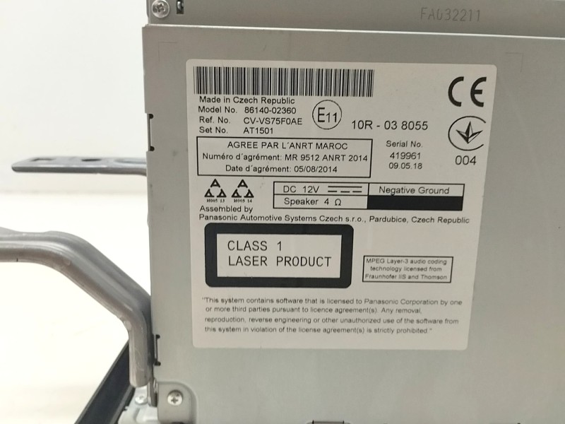 Recambio de pantalla multifuncion para toyota auris hybrid business referencia OEM IAM 8614002360  