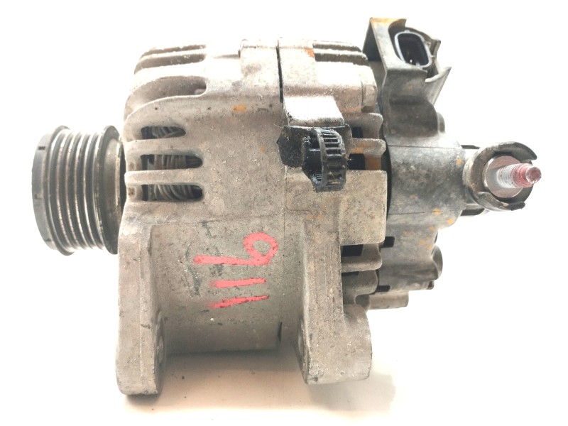 Recambio de alternador para hyundai i20 style referencia OEM IAM 373002A400  