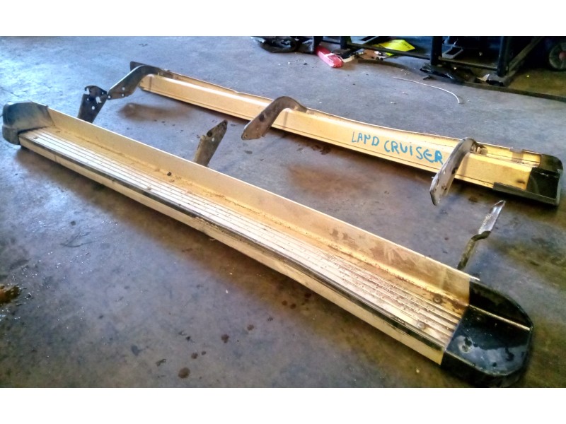 Recambio de estribo para toyota land cruiser (j9) referencia OEM IAM   