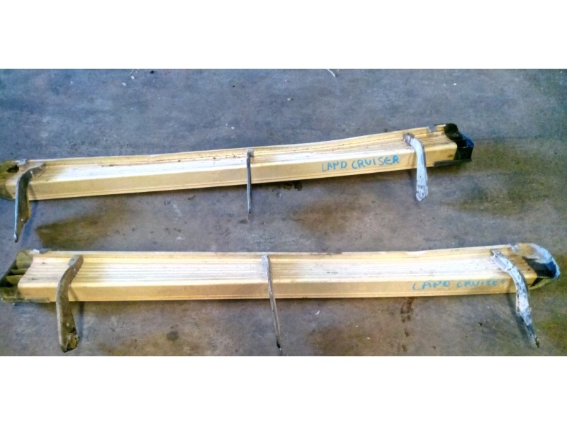 Recambio de estribo para toyota land cruiser (j9) referencia OEM IAM   