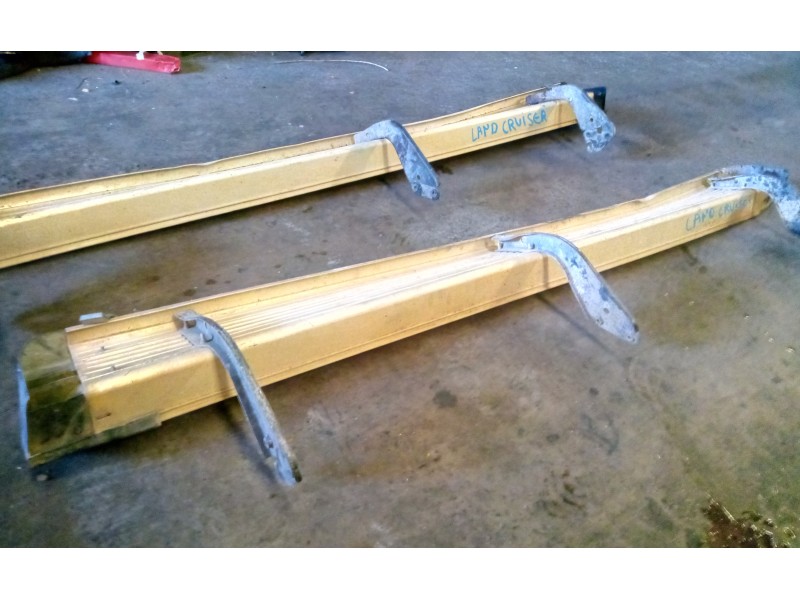 Recambio de estribo para toyota land cruiser (j9) referencia OEM IAM   