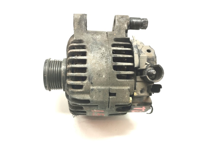 Recambio de alternador para peugeot 206 berlina 1.4 hdi referencia OEM IAM 9646476280  