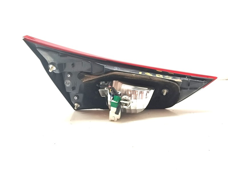 Recambio de piloto trasero derecho interior para toyota auris hybrid business referencia OEM IAM   