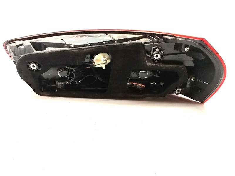 Recambio de piloto trasero izquierdo para citroën c4 picasso feel referencia OEM IAM   