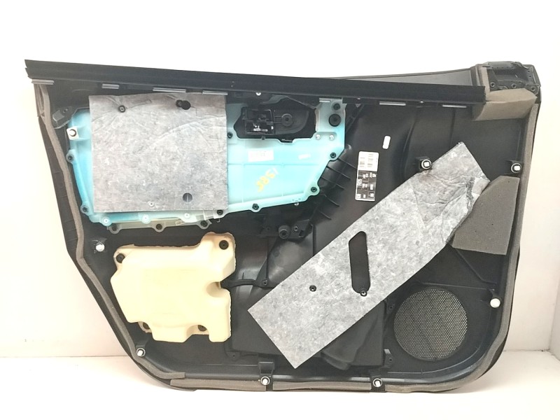 Recambio de guarnecido puerta delantera derecha para toyota auris hybrid business referencia OEM IAM   