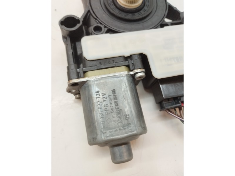 Recambio de motor elevalunas trasero derecho para seat leon (5f1) 1.6 tdi referencia OEM IAM 0130822724  