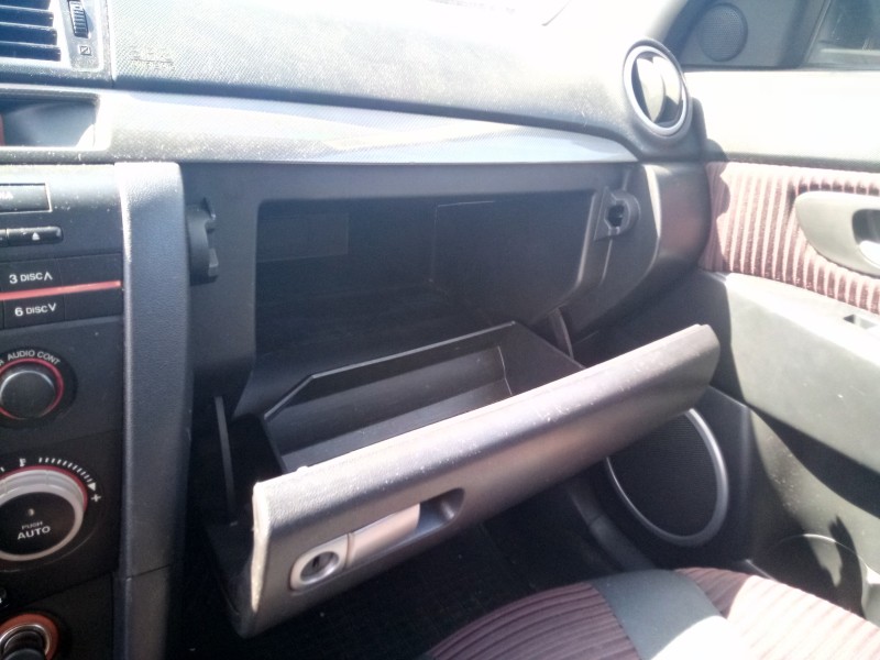 Recambio de guantera para mazda 3 berlina (bk) 1.6 cd diesel cat referencia OEM IAM   