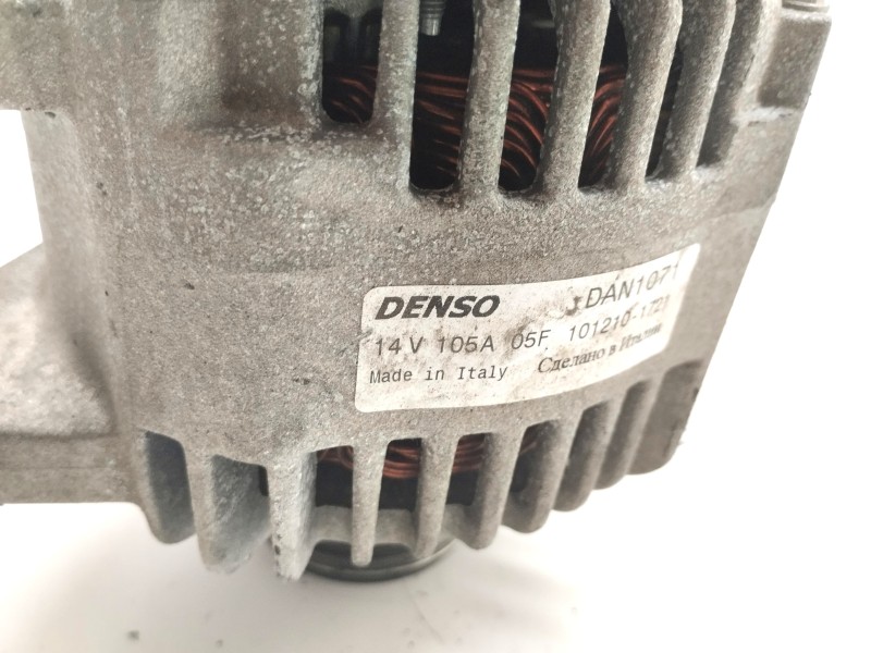 Recambio de alternador para peugeot 208 1.2 12v vti referencia OEM IAM 1012101721  