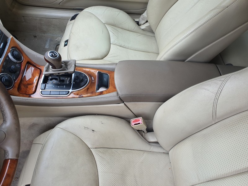 Recambio de apoyabrazos central para mercedes-benz clase sl (w230) roadster 350 (230.467) referencia OEM IAM   