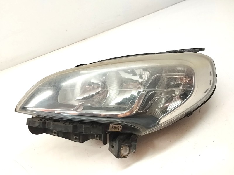 Recambio de faro izquierdo para fiat doblo ii cargo (263) furgón base referencia OEM IAM 10500748  