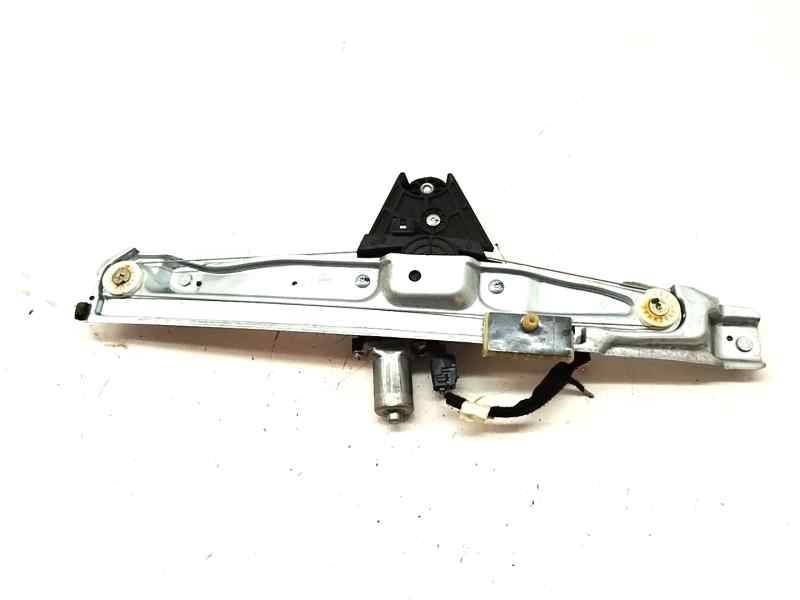 Recambio de elevalunas delantero derecho para dacia sandero iii 1.0 tce referencia OEM IAM 827208705R  