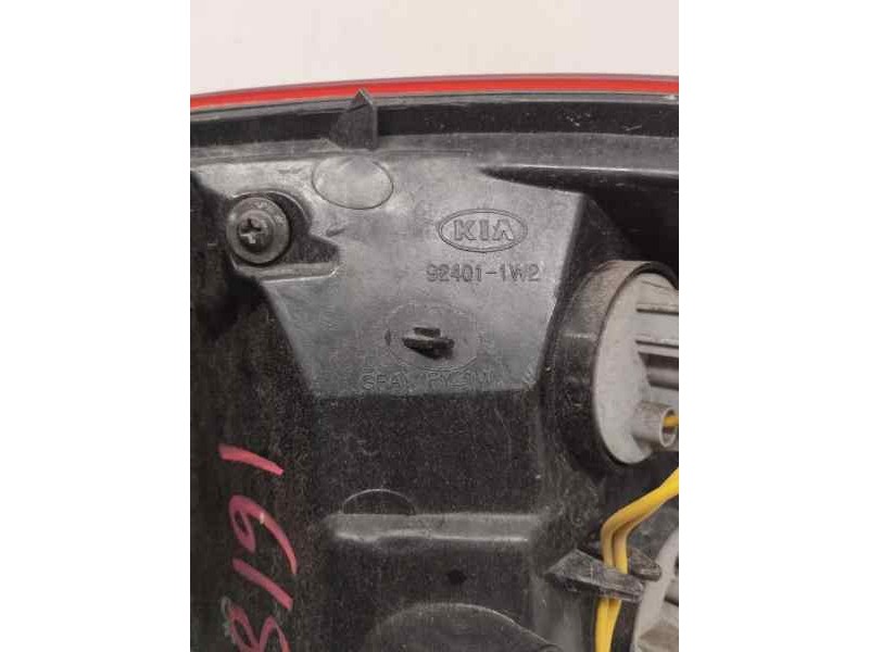 Recambio de piloto trasero izquierdo para kia rio iii 1.2 cvvt 84 cv referencia OEM IAM 924011W2  
