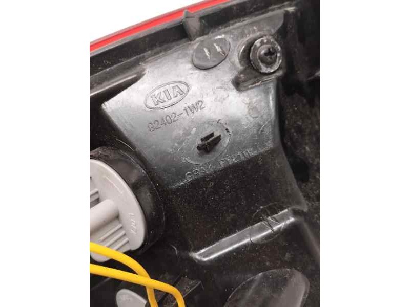 Recambio de piloto trasero derecho para kia rio iii 1.2 cvvt 84 cv referencia OEM IAM 924021W2  