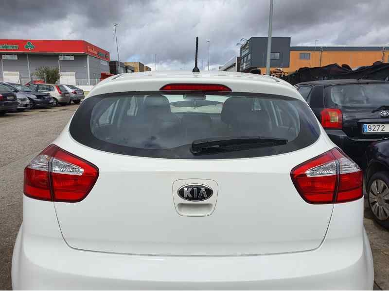 Recambio de porton trasero para kia rio iii 1.2 cvvt 84 cv referencia OEM IAM   