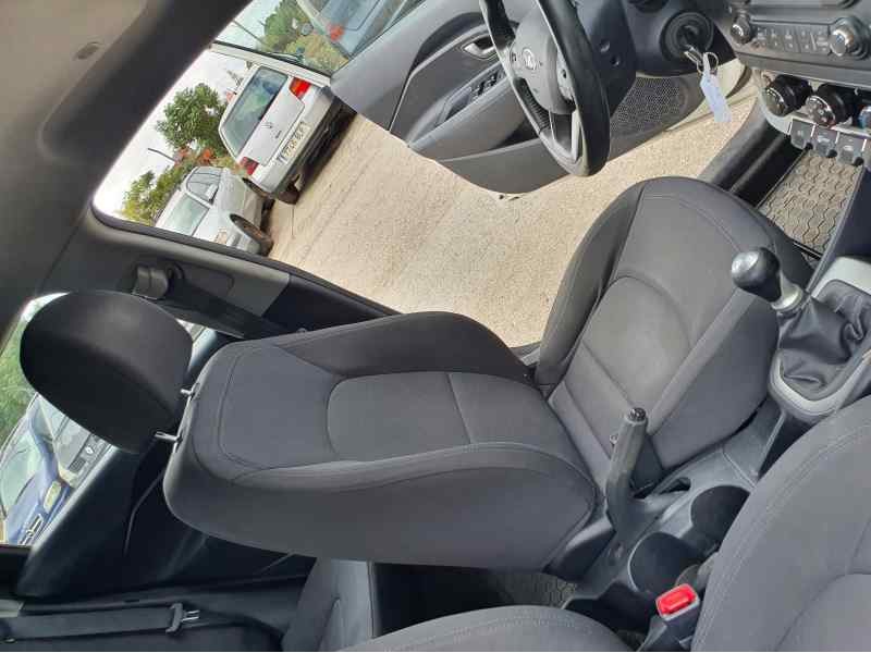 Recambio de asiento delantero izquierdo para kia rio iii 1.2 cvvt 84 cv referencia OEM IAM   