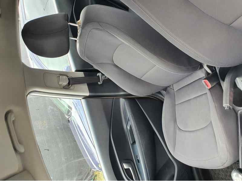Recambio de asiento delantero derecho para kia rio iii 1.2 cvvt 84 cv referencia OEM IAM   