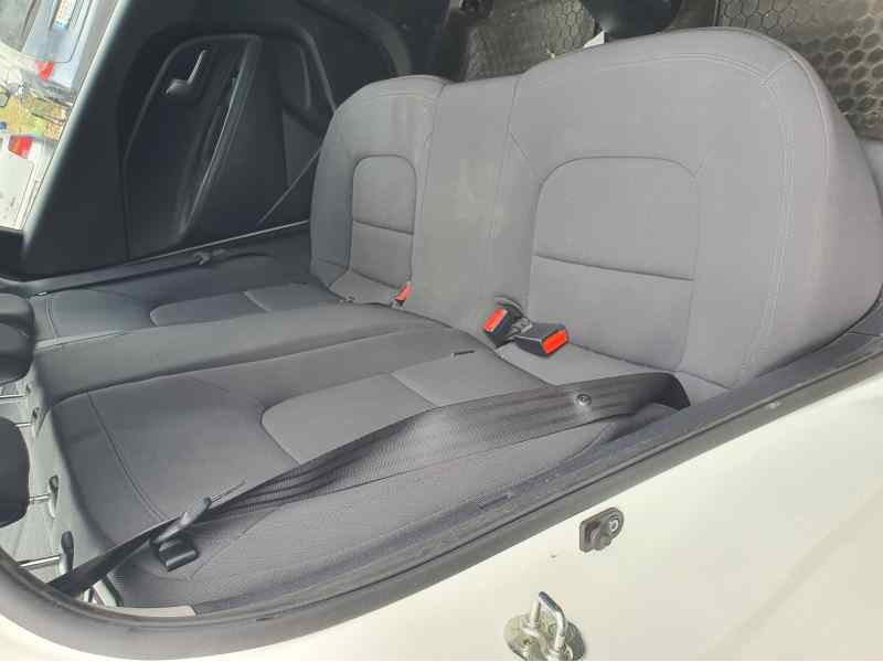 Recambio de asientos traseros para kia rio iii 1.2 cvvt 84 cv referencia OEM IAM   