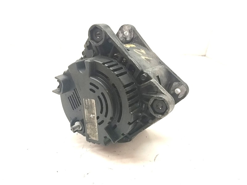 Recambio de alternador para renault megane ii berlina 5p 1.9 dci diesel referencia OEM IAM 8200495305  