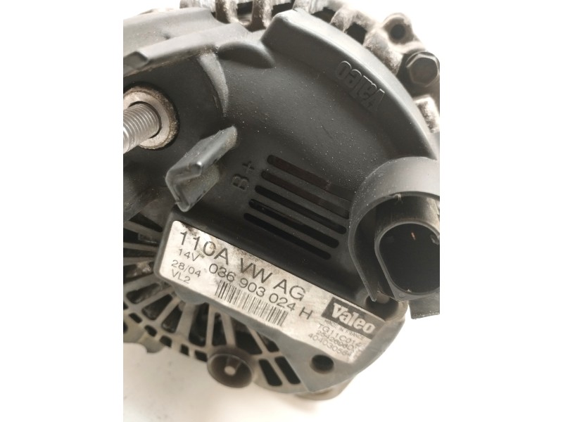 Recambio de alternador para volkswagen golf v berlina (1k1) 1.4 16v referencia OEM IAM 036903024H  