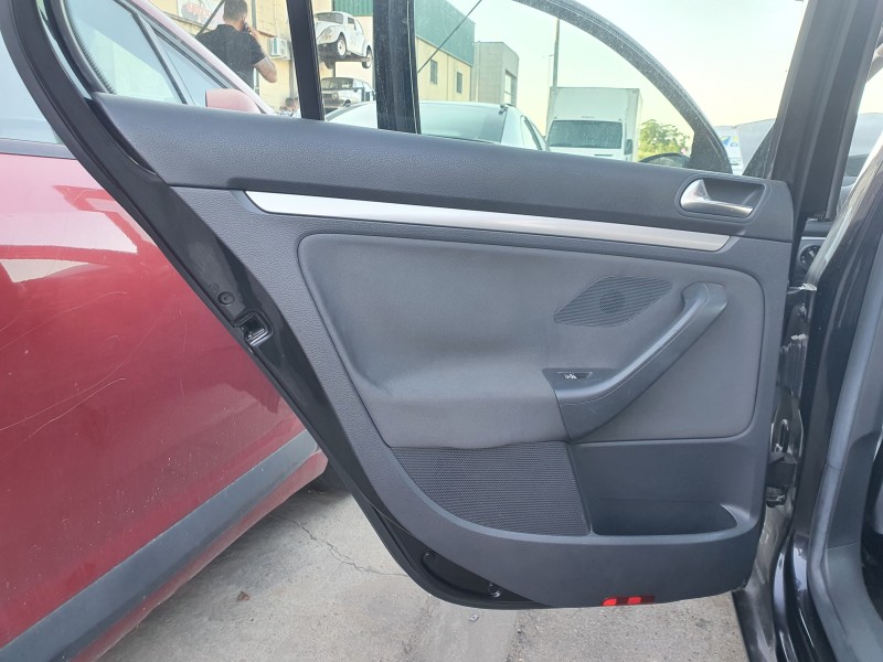 Recambio de guarnecido puerta trasera izquierda para volkswagen golf v berlina (1k1) 1.6 16v fsi referencia OEM IAM   
							