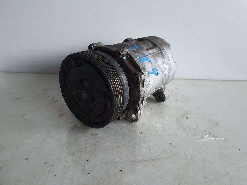 Recambio de compresor aire acondicionado para volkswagen golf iii berlina (1h1) 1.9 tdi referencia OEM IAM 1H0820803D  
							