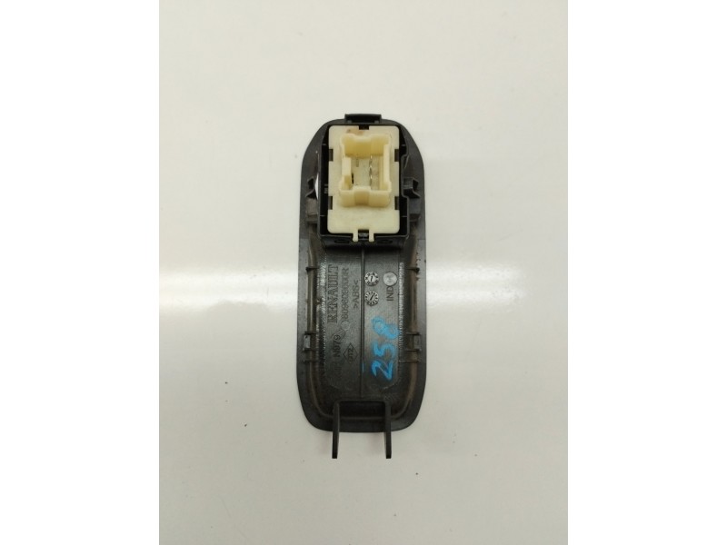 Recambio de mando elevalunas delantero derecho para dacia duster ii 1.5 blue dci diesel fap cat referencia OEM IAM 809609000R  
							