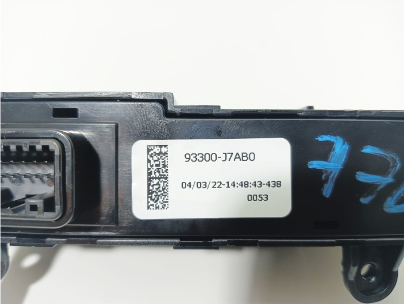 Recambio de interruptor para kia ceed 1.0 tgdi cat referencia OEM IAM 93300J7AB0  