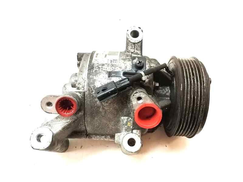 Recambio de compresor aire acondicionado para dacia duster ambiance 4x2 referencia OEM IAM 926005154R  
