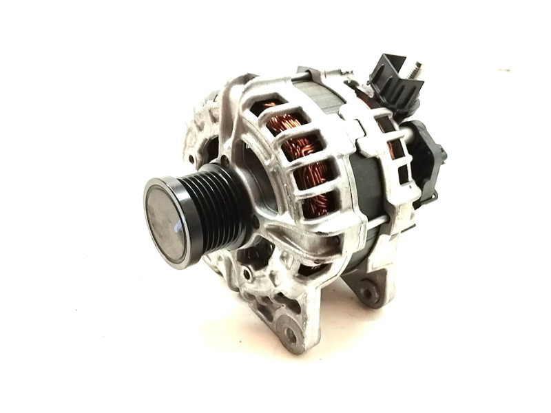 Recambio de alternador para renault clio v referencia OEM IAM 231002175R  